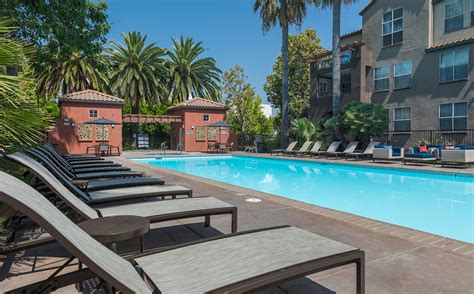 Avalon on the alameda. Shared room available in a 2 bed 2 bath apartment. Apartment in great condition and have access to pool, gym and lawn area. 