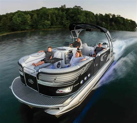 Avalon pontoons. Avalon Pontoons come in a wide range of styles and sizes, from a 14' economy pontoon all the way up to a 27' luxury pontoon boat. Since 1972, Avalon has been a leading manufacturer of pontoon boats. We have maintained a commitment to building the highest quality pontoons while delivering exceptional value. … 