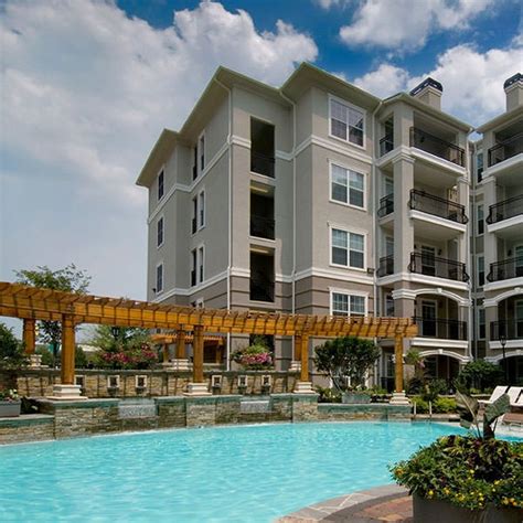 Avana uptown. The spacious floor plans of our Avana apartment homes are perfect for relaxing and entertaining, and our pet-friendly environments include dedicated grilling areas, inspiring club houses, well-equipped fitness centers and resort-style swimming pools. 