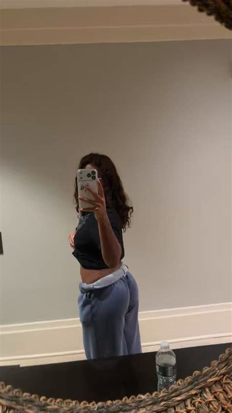 Averagesad_Girl Onlyfans Leak