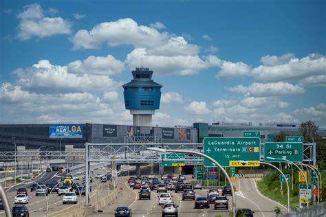 AviStar LaGuardia for New York LGA Airport Parking