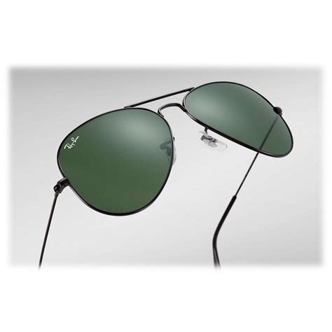 Aviator Classic Sunglasses in Gunmetal and Green Ray-Ban®