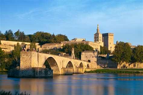 Avignon guide des musees et des monuments anglais. - Nègres.  précédée de pour jouer les nègres.