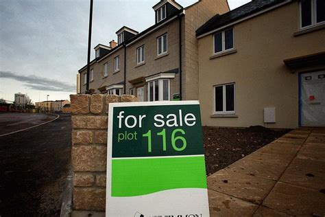 Aviva and Persimmon agree to leasehold changes amid watchdog probe ...