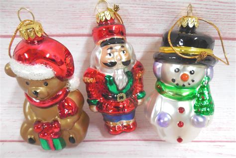 2 Vintage Avon 1974 Winter Snowman and Mouse with Candy Cane Pins Christmas Brooch 1970s (70) $ 5.00. ... 4 Vintage Bradford Lantern Ornaments, plastic, unbreakable,Mcm, kitsch, kitschmas, vintage Christmas ornament, pink, red, blue, silver lcontos07. 5 out of 5 stars "The ornaments are just as described and will work out perfectly.