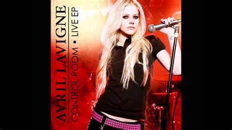 Avril Lavigne adia turnê deste ano no UK e Europa por conta da …