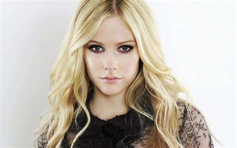 Avril lavigne in the nude. Things To Know About Avril lavigne in the nude. 