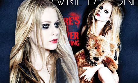 avril lavigne nude posing with shaved pussy. by Yovo 