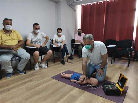 Avrupa'daki Gezginler için Temel Acil Durum İrtibatları ve Yardım Hatları.