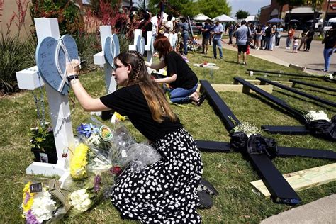 Awash in social media, how are police learning to inform the public better after shootings?