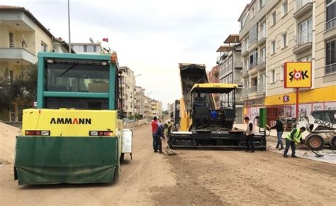 Aydın Büyükşehir Belediyesi’nin kent genelindeki asfalt çalışmaları sürdürüyors