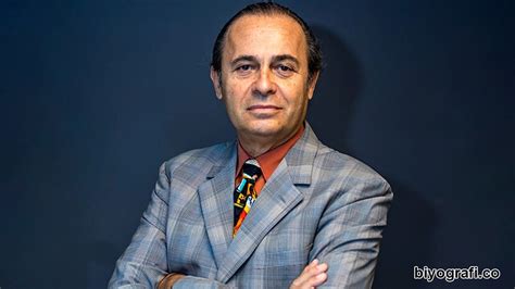 Ayhan Sinan Sicimoglu #Repost @medyatavacom ・・・ FOX'tan yeni yarışma. 