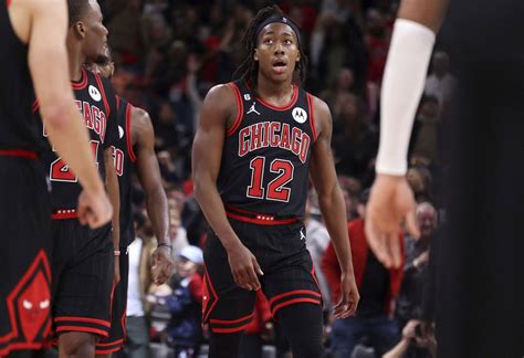 Ayo Dosunmu embraces ‘go guy’ role as Chicago Bulls put a new emphasis on crashing the offensive boards
