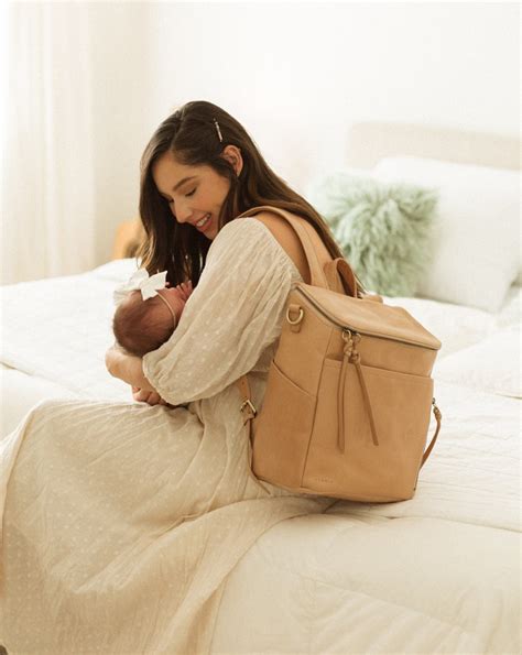 2024 Azaria Leather Diaper Bag: A Timeless Classic for Modern Parents-marketplaceplus.shop