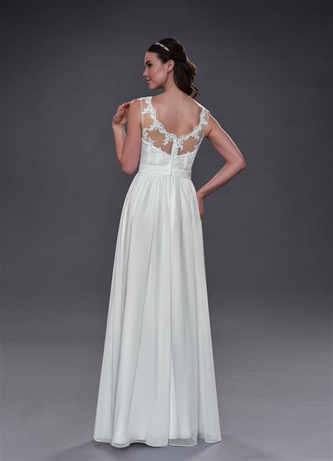 Azazie bridal gowns. Date of experience: January 31, 2024. Reply from AZAZIE. Mar 4, 2024. That's wonderful to hear, Ana! We're thrilled that you had such a positive experience with us, both as a bride and a bridesmaid. It sounds like their dresses exceeded your expectations in terms of quality, pricing, and customer service. 