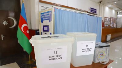 Azerbaycanlılar ülkelerindeki seçim için Ankara’da sandık başına gidiyors
