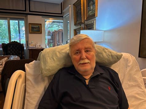 Aziz Üstel Vikisöz.