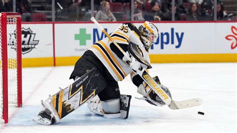 B’s win to set points record, lose Linus Ullmark to injury