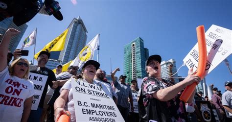 B.C. port strike ruled ‘illegal’, labour minister says