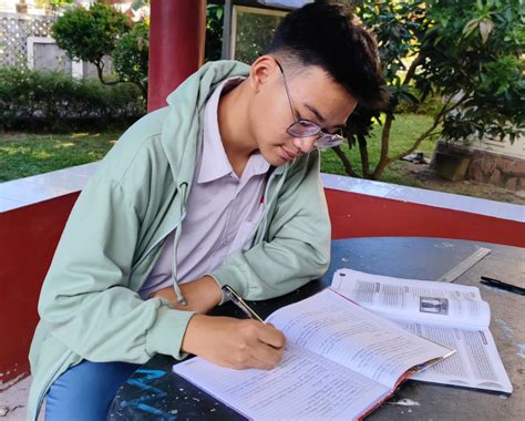 BacaYuk.id - Cahaya di Ufuk - muktibox.com