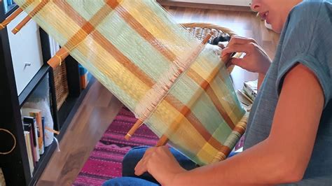 Backstrap Loom Demonstration | A Maya weaver (name not noted ... - wintechmobiles.com