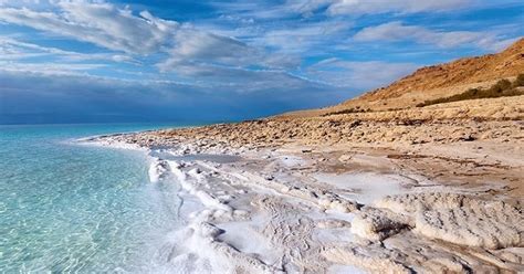 bagaimana terbentuknya zat padat pada garam dapur... - Roboguru - wintechmobiles.com