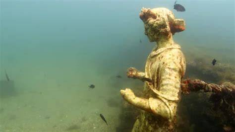 Baiae: A Roman settlement at the bottom of the sea - BBC - raincitystudios.com