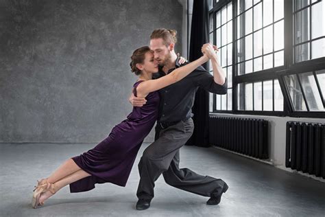 Ballroom dance - muktibox.com