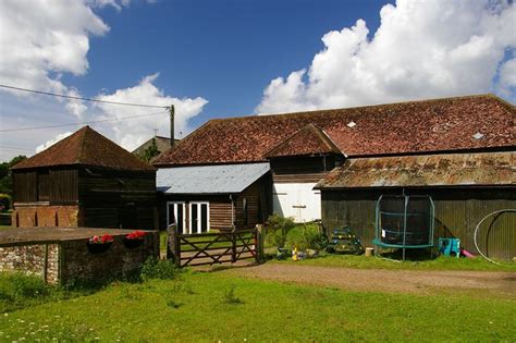 BARN AT BUCKLAND FARM, Cliffe and Cliffe Woods - 1336469