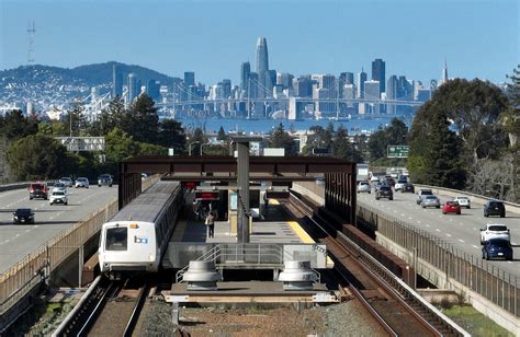 BART facing 'major' delays systemwide, Red Line service down