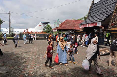 Baturraden Masih Diminati Saat Lebaran, Meski Kunjungan Wisatawan ... - raincitystudios.com