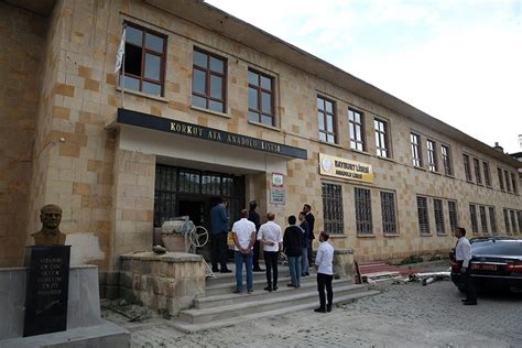 BAYBURT LİSESİ. 