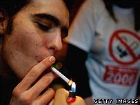 BBC NEWS UK Scotland Scotland begins pub smoking ban