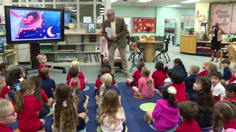 BCPS superintendent takes part in book reading at Fort Lauderdale school as part of Jumpstart event
