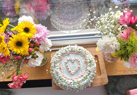 BDAY CAKE FOR MOM resto vegan & gadis cantik mesra tema menarik 77 spesialis sneakers running ikon fashion hijab monetization lebih optimal galeri foto satwa langka image 1