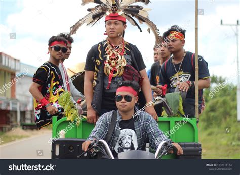 Being Dayak in West Kalimantan: Constructing Indigenous ... - Springer - wintechmobiles.com