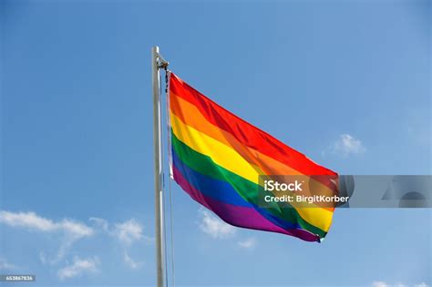 Bendera pelangi - Wikipedia bahasa Indonesia, ensiklopedia bebas - wintechmobiles.com