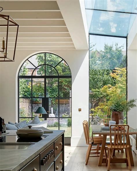 Bespoke Picture Framing, Glazing & Picture Frame Restoration Services - muktibox.com