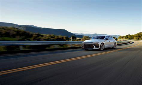 Best Minivans for 2026 | U.S. News - raincitystudios.com