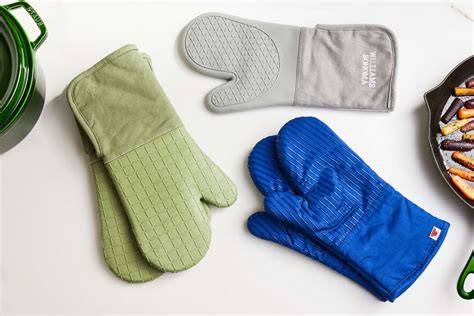 Best Oven Mitts In 2024 - Top 10 Reviews & Buying Guide - raincitystudios.com