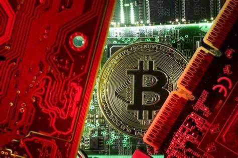 Big Bullish Pattern On Us Dollar Index Chart Puts Bitcoin At Risk Of Losing $30K