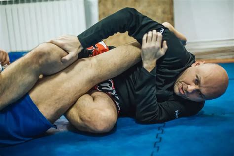 BJJ Knee Pads: Train with Confidence (2024’s Top Picks)