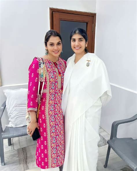 BK Shivani Ji &ndash; Biography, Wiki, Caste, Net Worth, Age ...