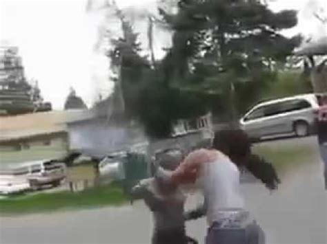 BLACK GIRLS FIGHTING IN THE HOOD COMPILATIONS - YouTube