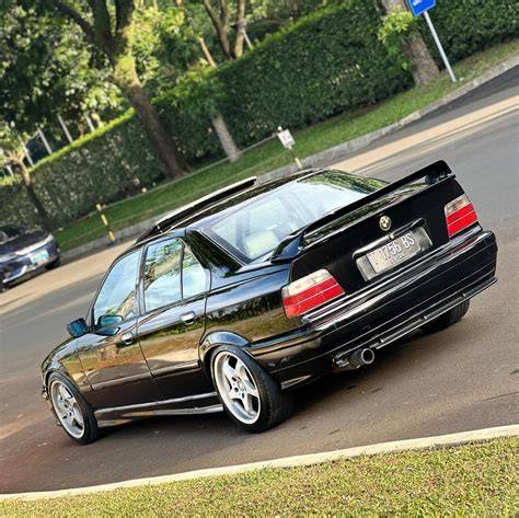 BMW E36 1997 M52B25 AT ASC - Cars & Trucks - raincitystudios.com