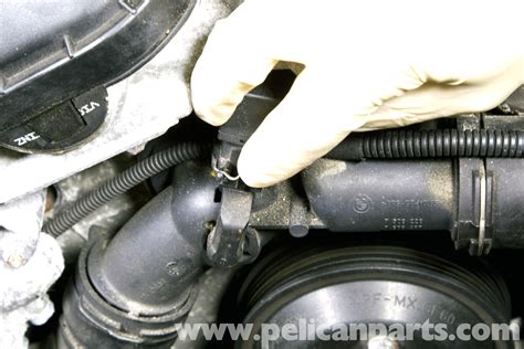 BMW E46 Thermostat Replacement - Pelican Parts