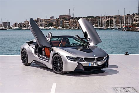 BMW i8 Roadster. 