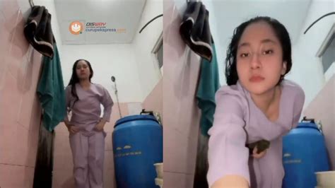 BOKEP BIDAN gym ML & pose percaya diri ala Indonesia topik video sex paling hot untuk pencinta adegan seru saat adegan terspanas membuat merinding image 1