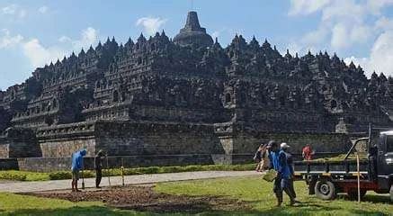 Borobudur Dipasangi Lift - wintechmobiles.com