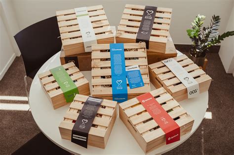 Box Branding Ideas - 33+ Best Box Brand Identity … - muktibox.com